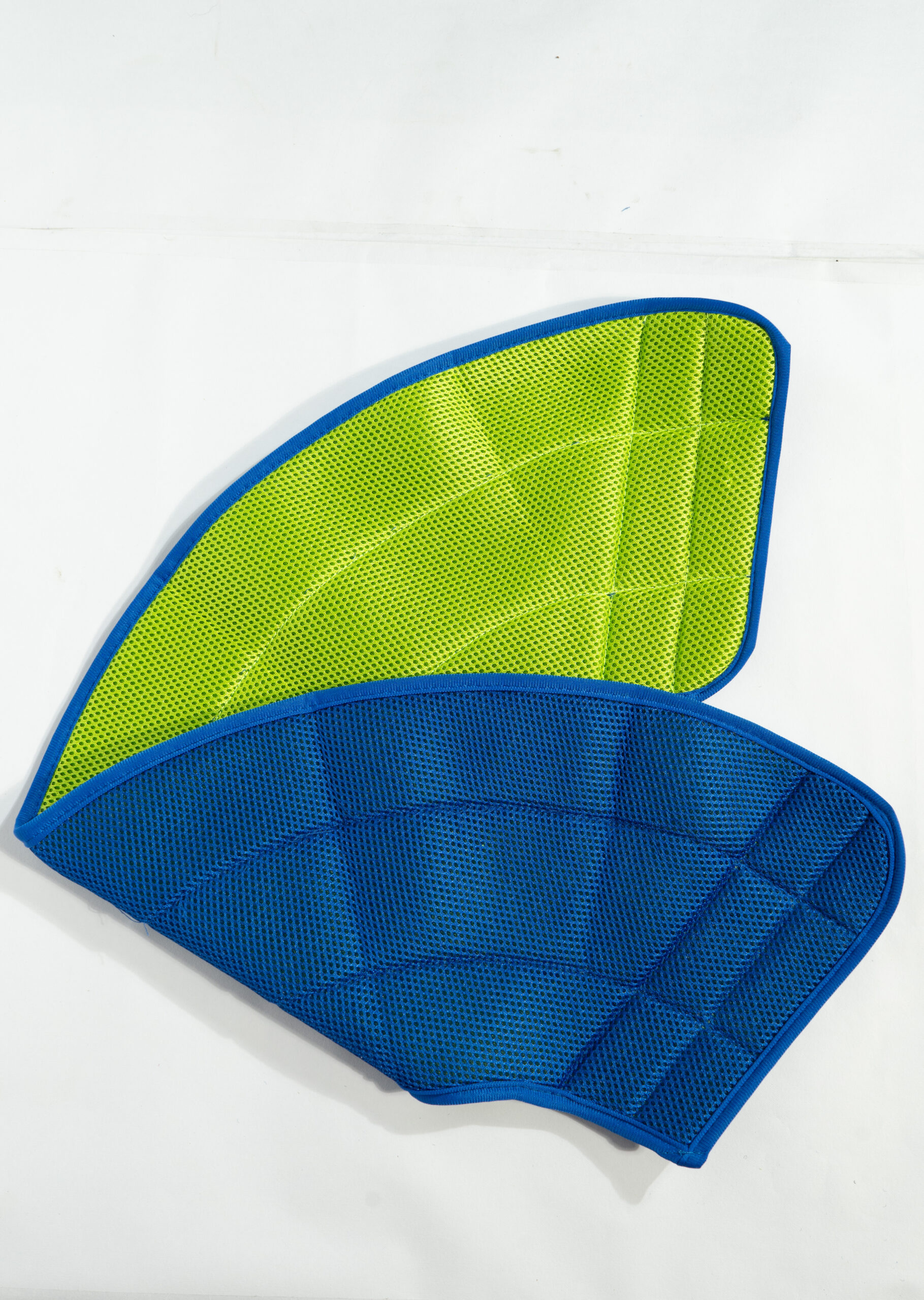 Elizabethan Circle 2 Elizabethan Circle - Image 2