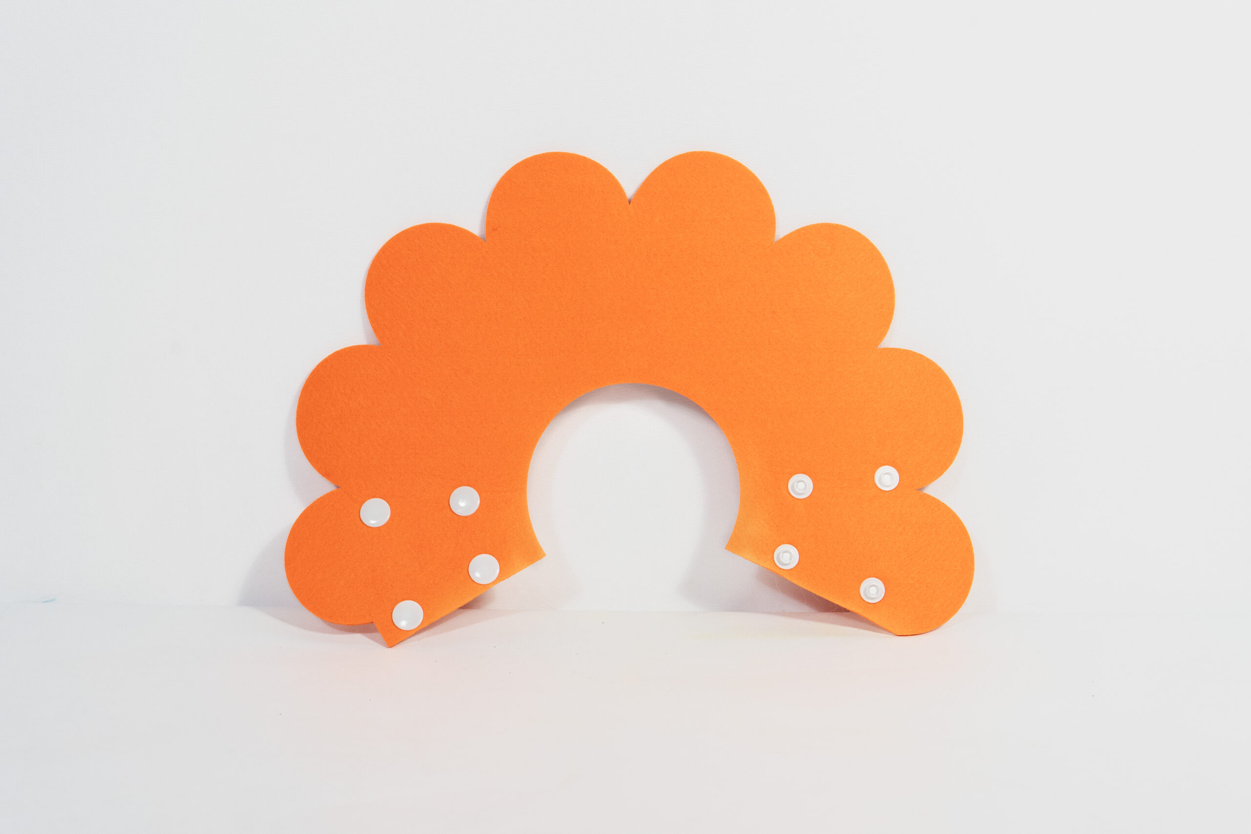 Soft Pet Recovery Cone Collar for Cats & Puppies – Protective Flower Design with Adjustable Fasteners 2 Soft Pet Recovery Cone Collar for Cats & Puppies – Protective Flower Design with Adjustable Fasteners - Image 2