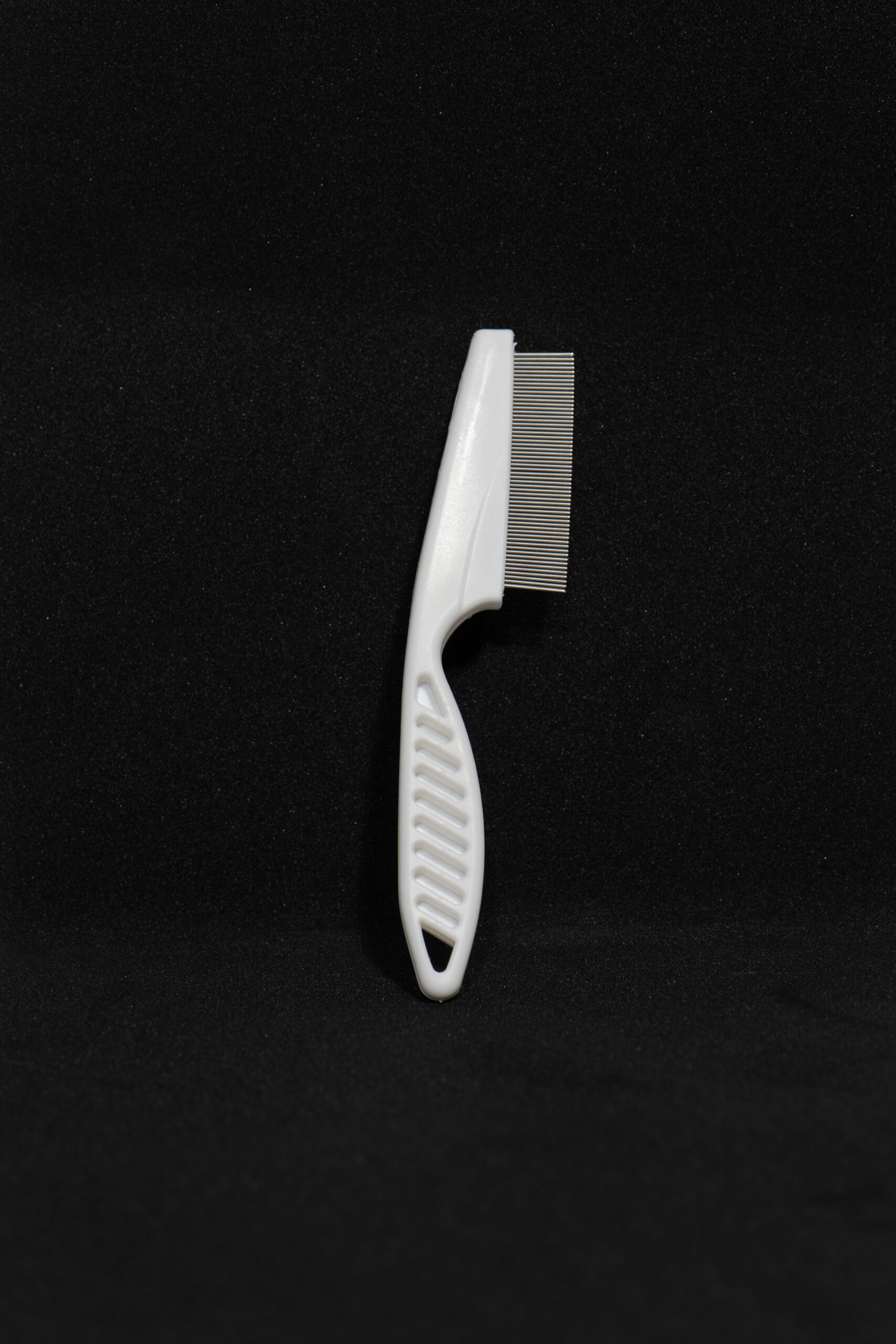 Flea Comb for Pets – Fine Tooth Grooming Comb for Dogs & Cats, Removes Fleas, Ticks & Dander Easily 1 Flea Comb for Pets – Fine Tooth Grooming Comb for Dogs & Cats, Removes Fleas, Ticks & Dander Easily